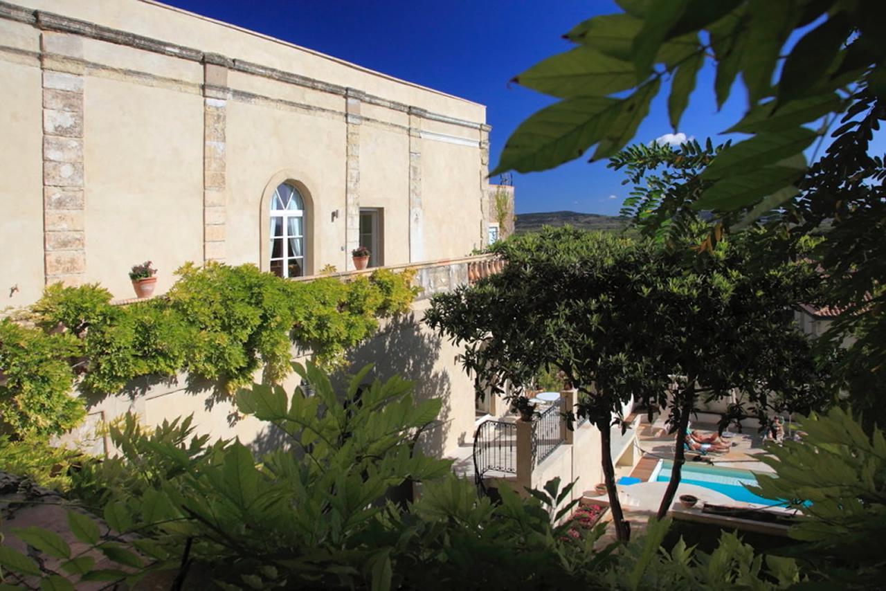 Cinq & Sept Hotel Roujan Exterior foto